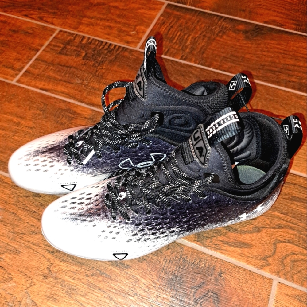 Under armour spotlight lux 2.0 football cleats size 9